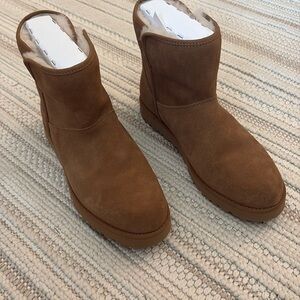 Women’s Ugg 9.5